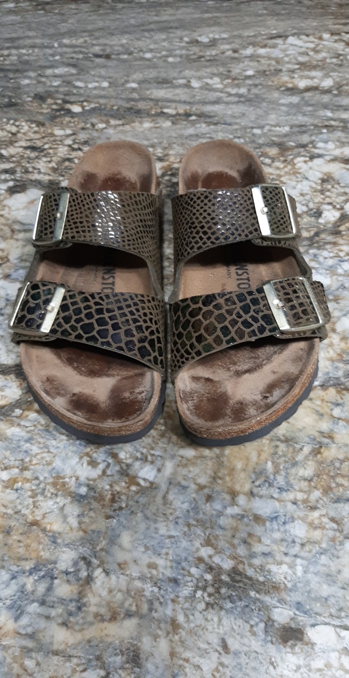 EUC!  BIRKENSTOCK "Arizona" Leather Army Green Faux Snake Print Sz 38/7-7.5